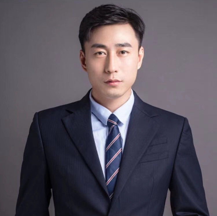 李育诚 跟组制片负责人